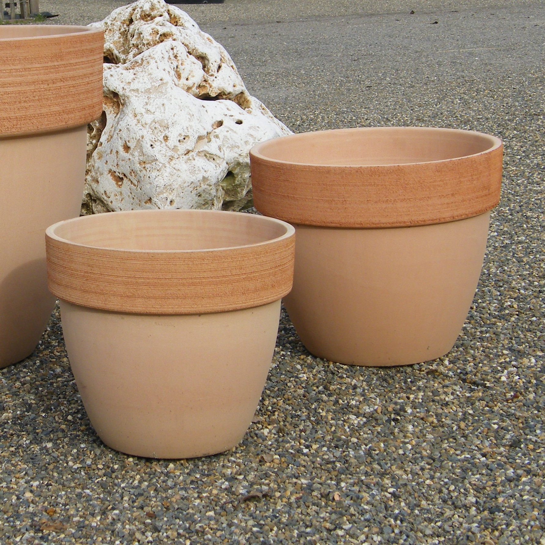 Poteries Van der Gucht terre cuite de qualité à la Pépinière de l’Airial Landes